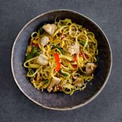 Локшина рамен з куркою