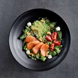 Салат з лососем