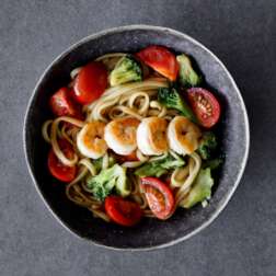 Локшина удон з креветками